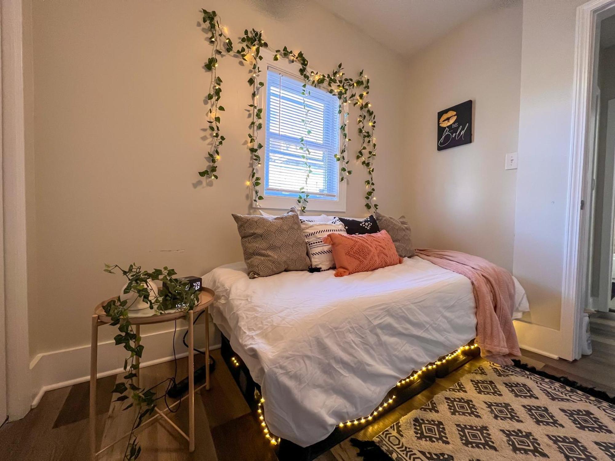 2 Lofts Downtown Louisville One Theater Room エクステリア 写真